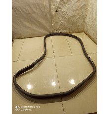 Уплотнитель двери (задний, правый)