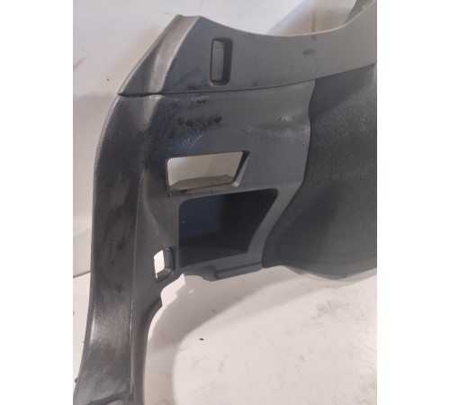 Обшивка багажника левая