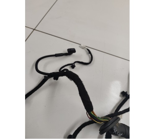 Электропроводка двери багажника