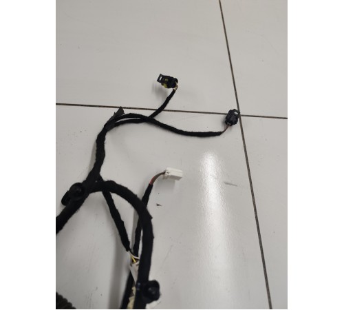 Электропроводка двери багажника