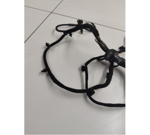 Электропроводка двери багажника