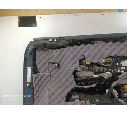 Обшивка двери передняя левая