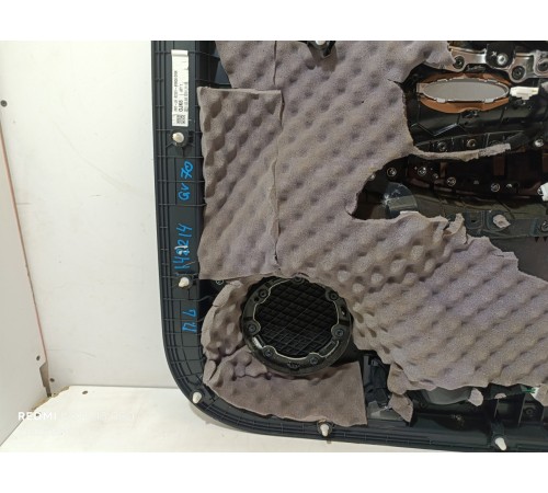 Обшивка двери передняя левая