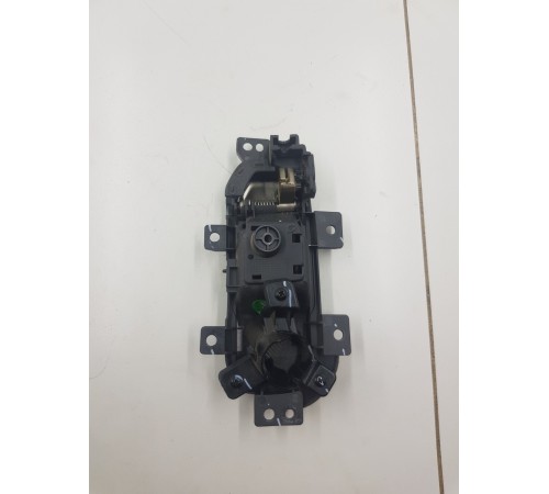 Ручка двери передняя левая внутренняя