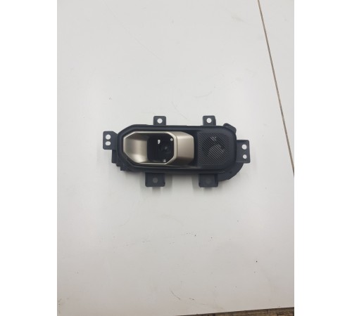 Ручка двери передняя левая внутренняя