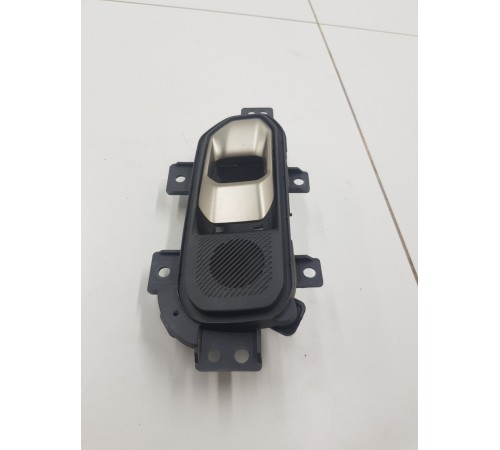 Ручка двери передняя левая внутренняя