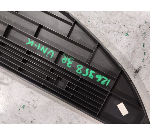 Накладка заглушка багажника задняя правая