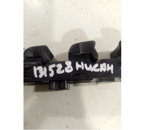 Блок управления стеклоподьемниками