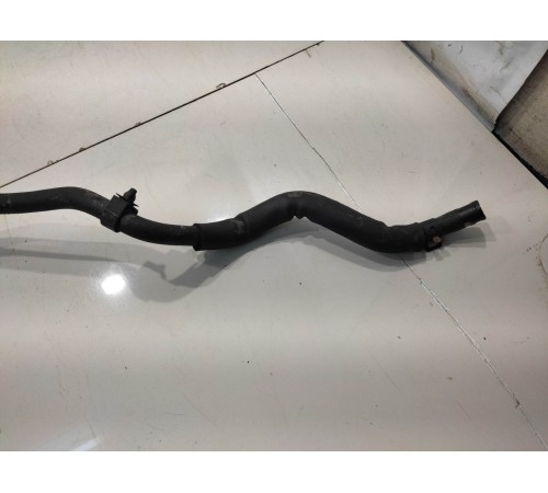 Патрубок системы охлаждения