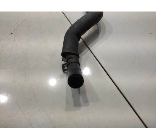 Патрубок системы охлаждения