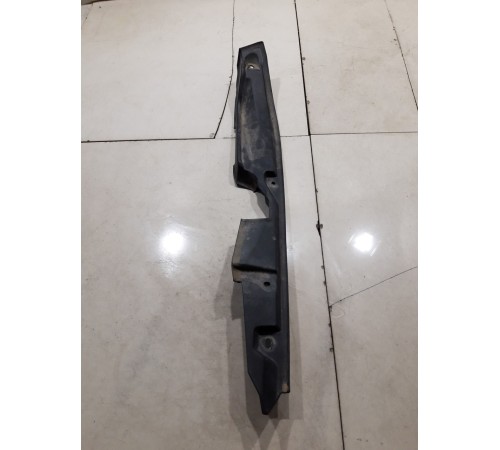 Уплотнитель крыла передний левый