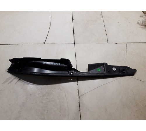 Уплотнитель крыла передний левый