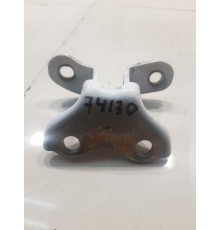 Петля двери (передняя, правая, нижняя)