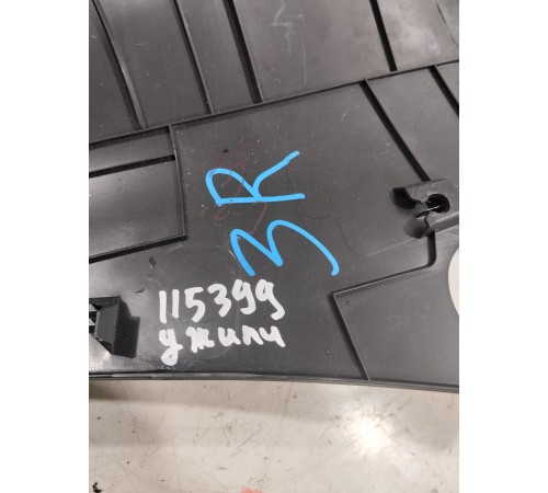 Обшивка стойки задняя правая