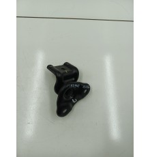 Кронштейн крепление заднего ряда сидений левый