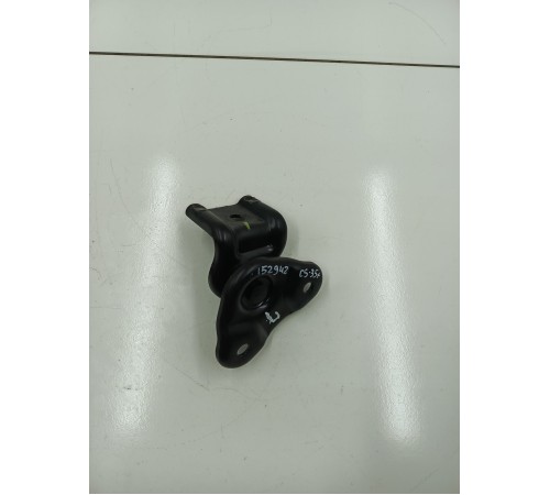 Кронштейн крепление заднего ряда сидений левый