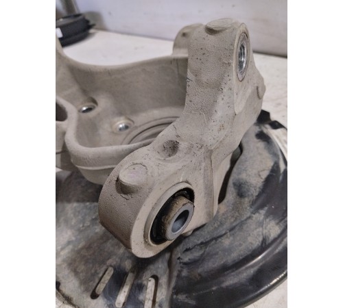 Кулак поворотный задний правый