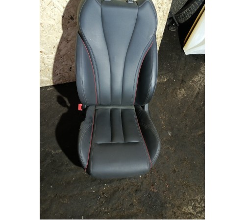 Сиденье переднее левое