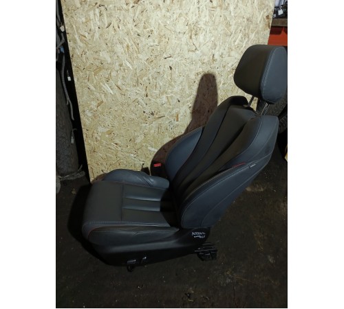 Сиденье переднее левое