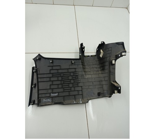 Накладка торпедо центральная