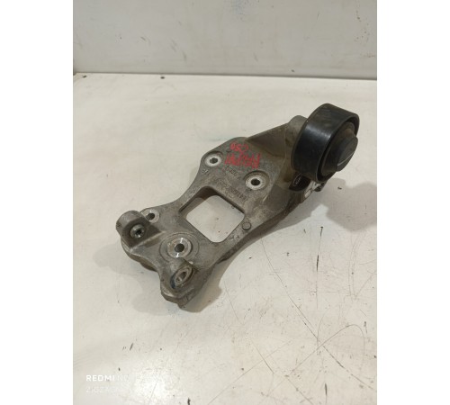 Кронштейн генератора