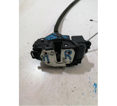 Замок двери передний правый