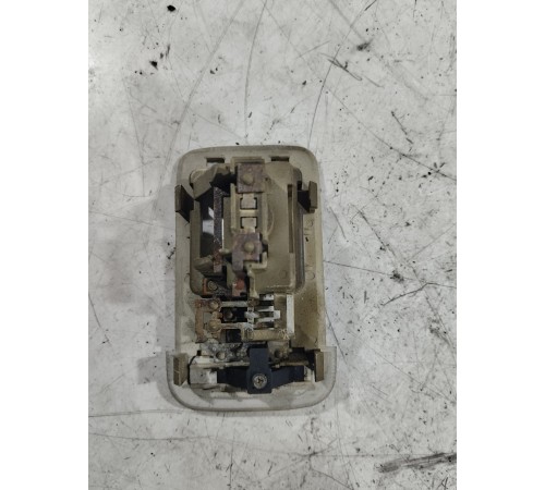 Плафон внутреннего освещения салона