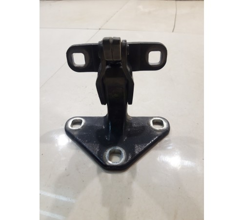 Петля двери багажника (нижняя левая)