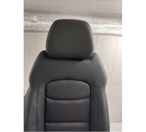 Сиденье переднее правое