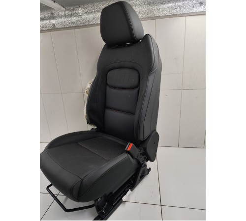 Сиденье переднее правое