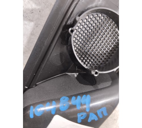 Ручка двери (задняя левая внутренняя)