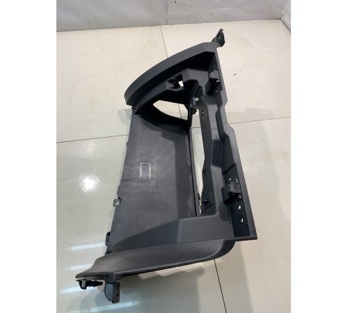 Пластик торпеды (передний, правый)