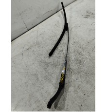 Поводок стеклоочистителя левый