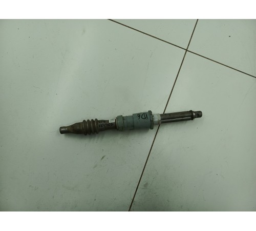 Промежуточный вал рулевого управления нижний