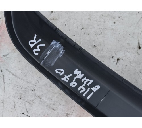 Накладка рамки окна задняя правая