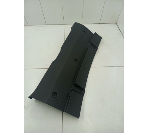 Обшивка панели багажника