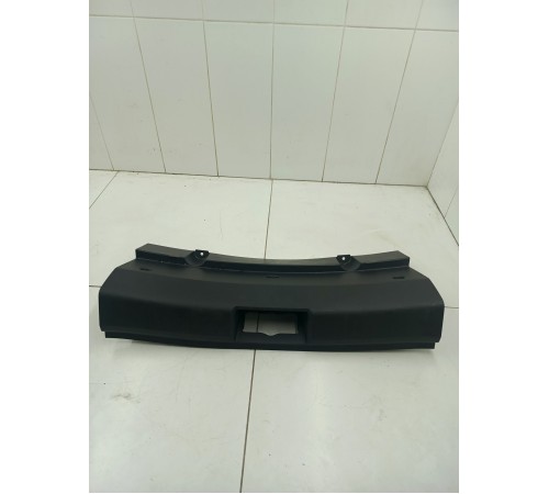 Обшивка панели багажника