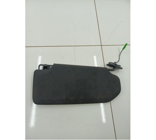 Солнцезащитный козырек левый