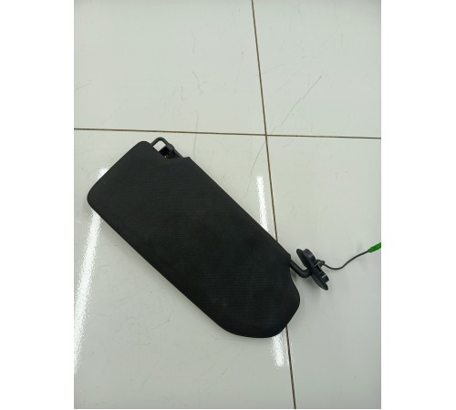 Солнцезащитный козырек левый