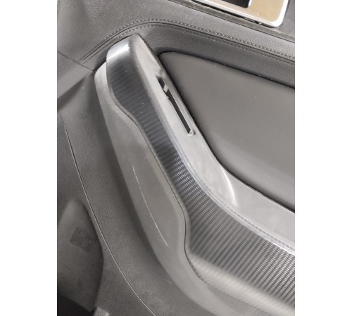 Обшивка двери передняя правая