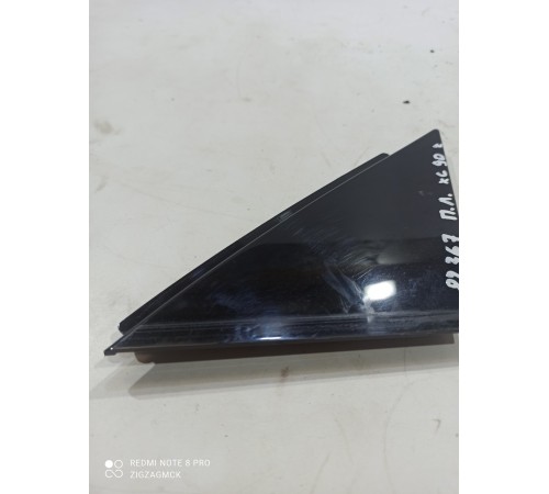 Уголок двери (передний левый)