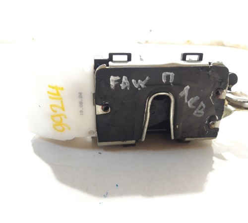 Замок двери (передний левый)