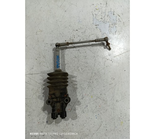 Кран уровня пола кабины задний