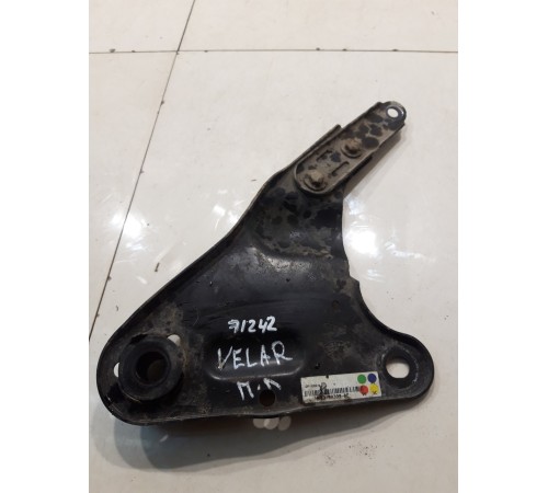 Кронштейн подрамника левый