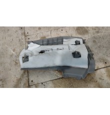 Накладка задней правой стойки верхняя