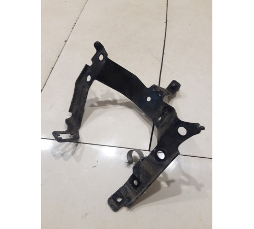 Кронштейн генератора верхний