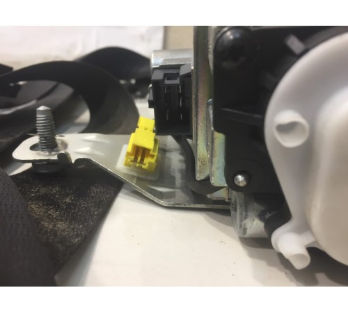 Ремень безопасности (передний, левый)