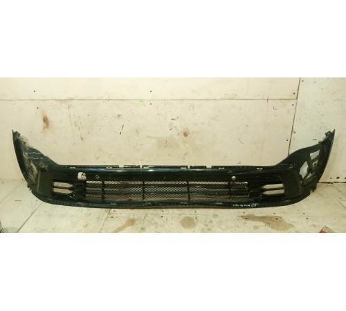 Нижняя накладка переднего бампера