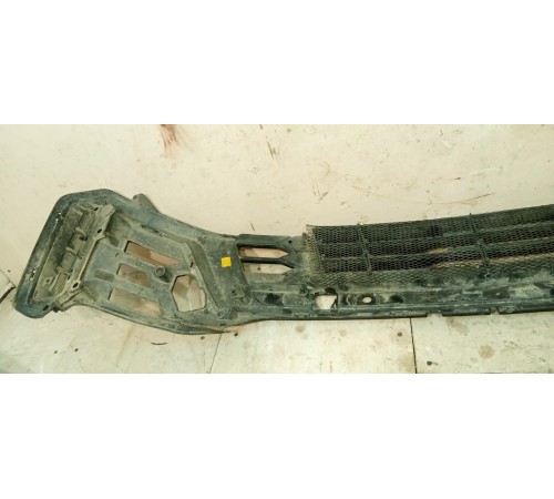 Нижняя накладка переднего бампера