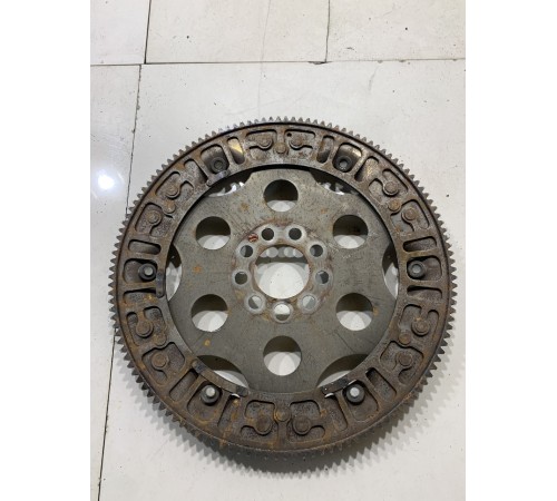 Маховик двигателя